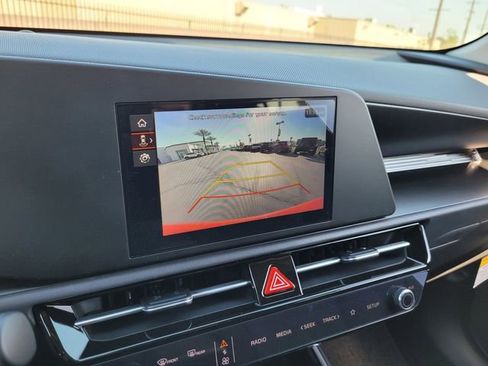 New 2025 Kia Niro LX image 10