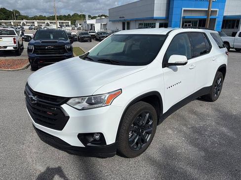 Used 2021 Chevrolet Traverse RS AWD/4WD image 2