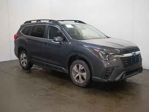 Used 2023 Subaru Ascent Premium w/ Convenience Package AWD/4WD image 1