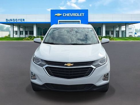 Used 2019 Chevrolet Equinox LT FWD image 2