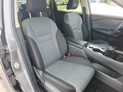 Used 2023 Nissan Rogue SV image 18