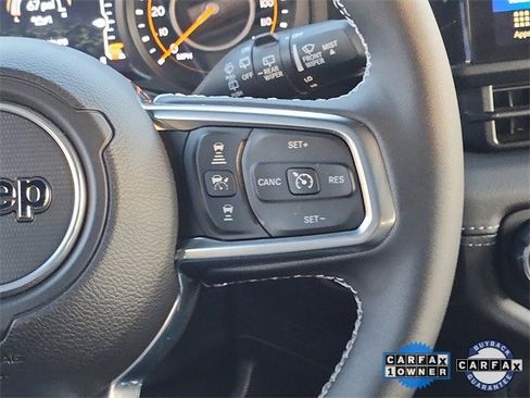 Used 2025 Jeep Wrangler Unlimited Sahara w/ Safety Group image 15