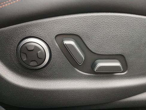 Used 2026 Genesis GV70 3.5T Sport Prestige image 28