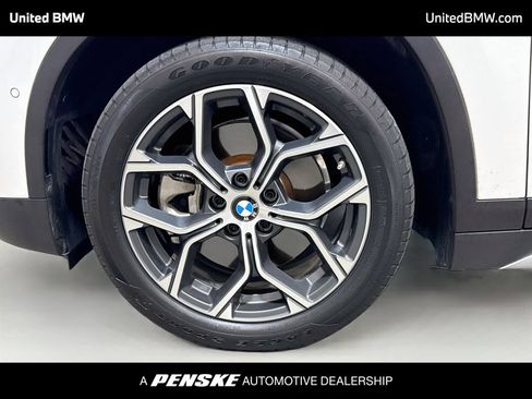 Used 2021 BMW X1 sDrive28i w/ Premium Package FWD image 9
