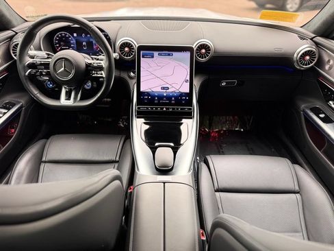 Used 2023 Mercedes-Benz SL 55 AMG 4MATIC w/ Driver Assistance Package image 15