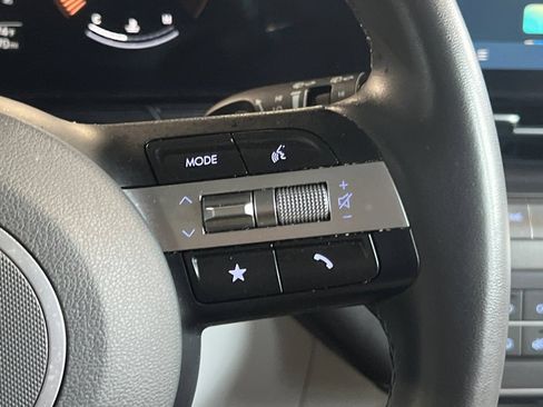 Used 2024 Hyundai Kona SEL FWD image 32