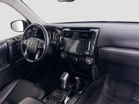 Certified 2022 Toyota 4Runner TRD Off-Road Premium image 29