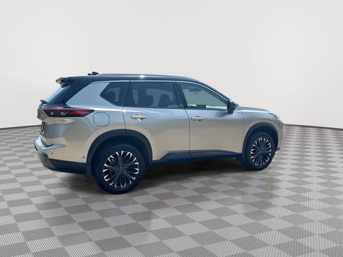 Certified 2025 Nissan Rogue SL w/ Tech Package AWD/4WD image 12