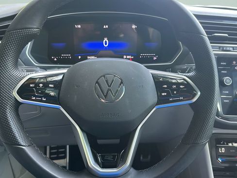 Used 2024 Volkswagen Tiguan SE R-Line FWD image 12