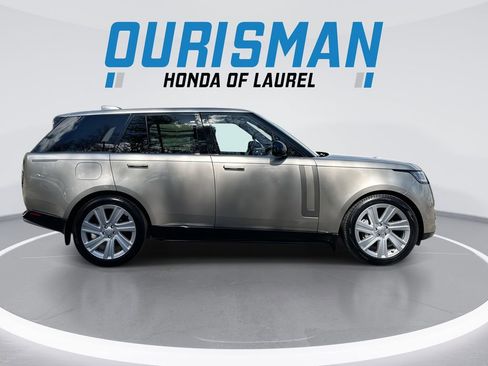 Used 2023 Land Rover Range Rover SE image 9