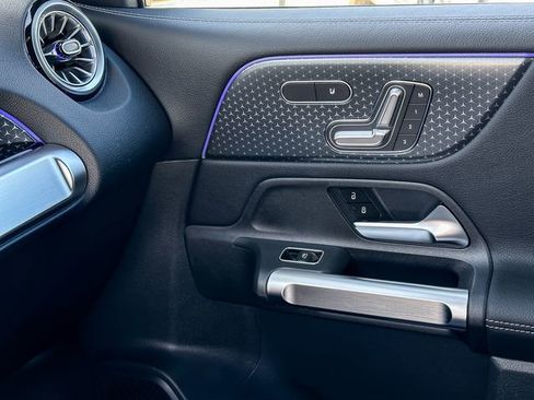 New 2025 Mercedes-Benz GLB 250 GLB 250 image 18