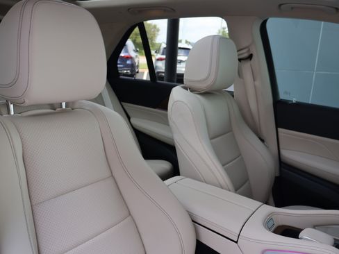 Certified 2024 Mercedes-Benz GLE 350 4MATIC image 32