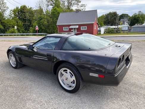 Used 1989 Chevrolet Corvette Coupe RWD image 6