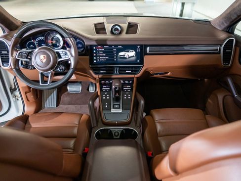 Certified 2023 Porsche Cayenne GTS AWD/4WD image 27
