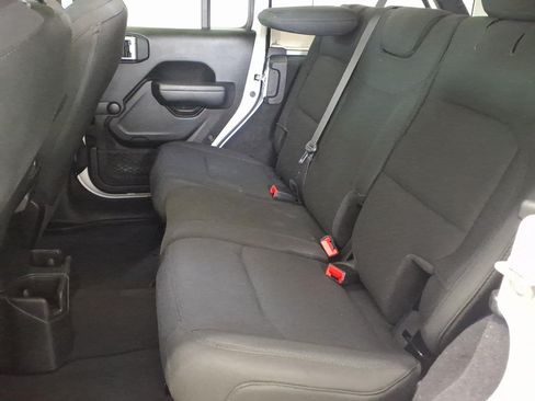 Used 2021 Jeep Wrangler 4WD Unlimited Willys image 18