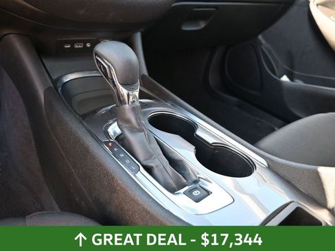 Used 2024 Chevrolet Malibu LT FWD image 21