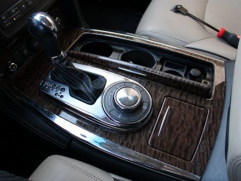 Used 2017 Nissan Armada Platinum w/ Captain Seat Package image 27