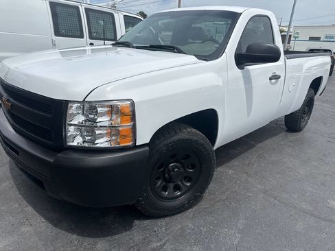 Used 2012 Chevrolet Silverado 1500 W/T RWD image 3