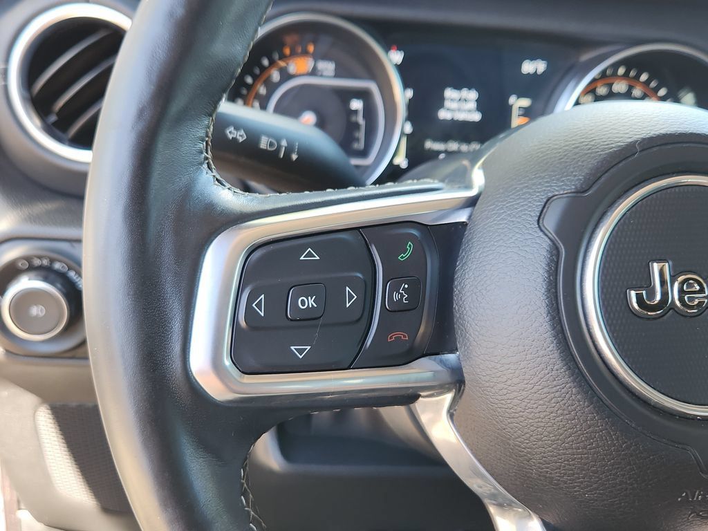 Used 2020 Jeep Wrangler Unlimited Sahara AWD/4WD image 17