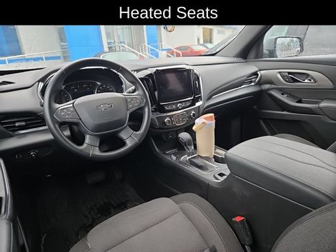 Used 2023 Chevrolet Traverse LT FWD image 9