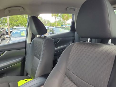 Used 2018 Nissan Rogue S AWD/4WD image 18