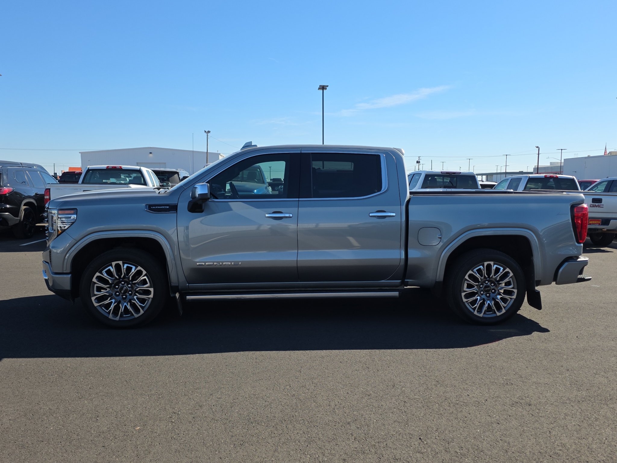 Certified 2025 GMC Sierra 1500 Denali Ultimate AWD/4WD image 4