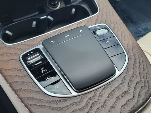 Used 2021 Mercedes-Benz E 350 4MATIC Sedan w/ Premium Package image 27