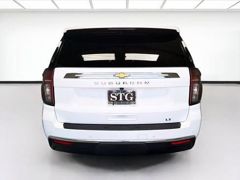 Used 2023 Chevrolet Suburban LT RWD image 5