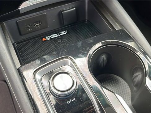 Certified 2025 Buick Envision Sport Touring image 22