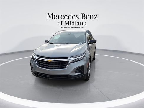 Used 2023 Chevrolet Equinox LS w/ LS Convenience Package image 3