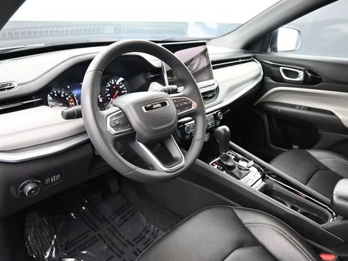Used 2025 Jeep Compass Limited AWD/4WD image 21