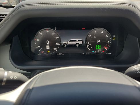 Used 2024 Land Rover Defender 130 X-Dynamic SE AWD/4WD image 21