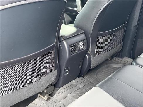 Used 2016 Toyota 4Runner SR5 Premium RWD image 12