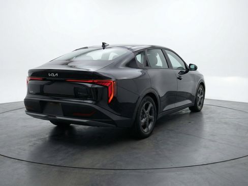 Used 2025 Kia K4 LXS image 9