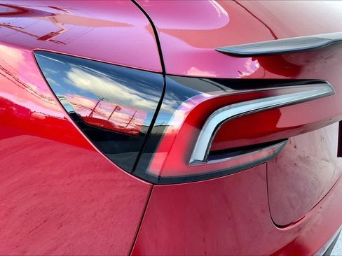 Used 2025 Tesla Model 3 Performance AWD/4WD image 32