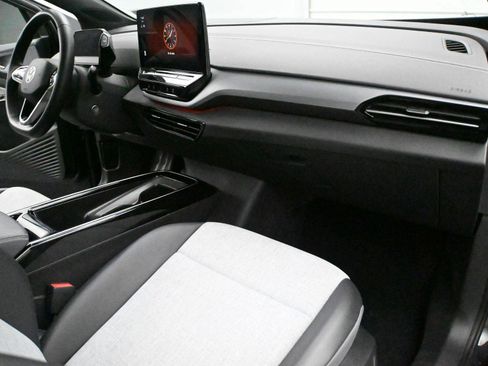 Used 2023 Volkswagen ID.4 Pro image 15