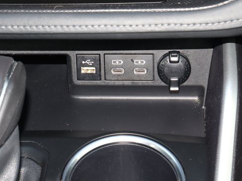 Used 2024 Toyota Highlander XLE image 24