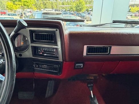 Used 1987 Chevrolet Blazer 4WD image 26