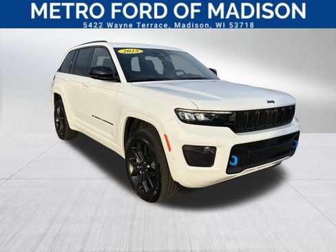 Used 2025 Jeep Grand Cherokee Limited 4xe image 2
