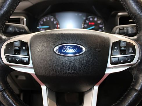 Used 2021 Ford Explorer XLT w/ Equipment Group 202A RWD image 44