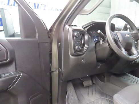 Used 2023 Chevrolet Silverado 2500 Custom w/ Gooseneck/5TH Wheel Package AWD/4WD image 45