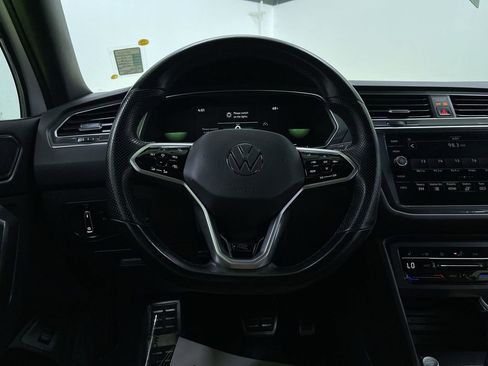 Used 2022 Volkswagen Tiguan SE R-Line FWD image 19