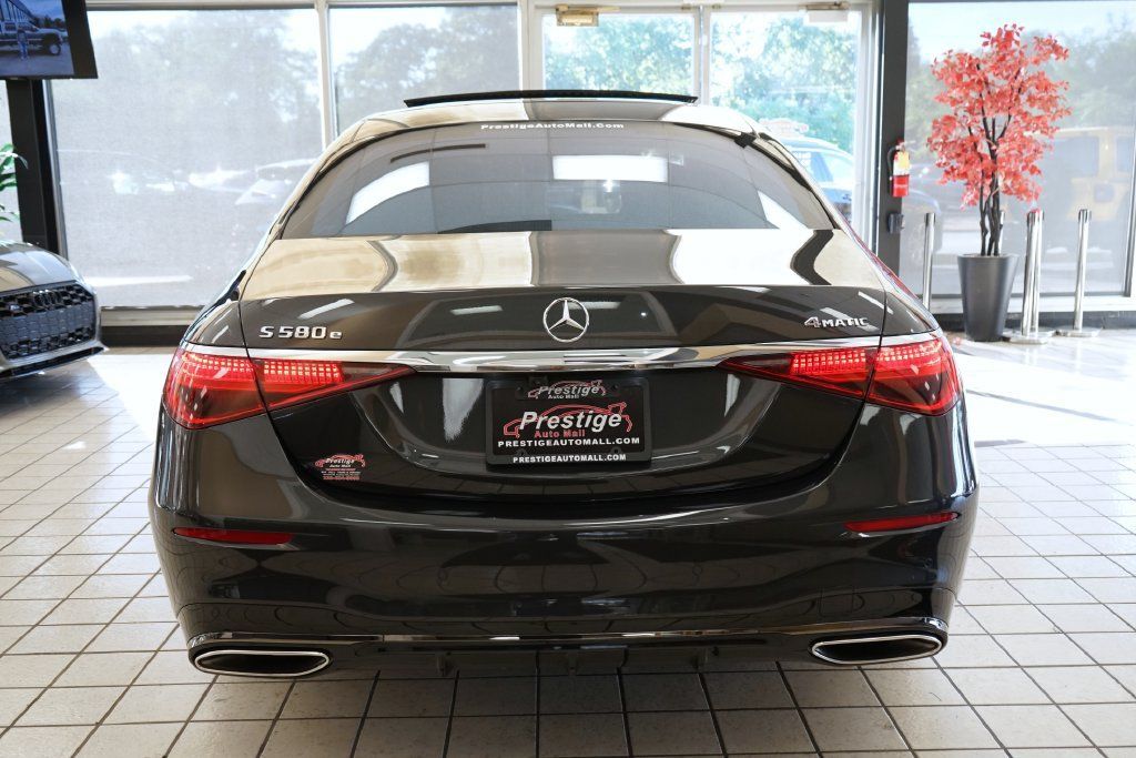 Used 2023 Mercedes-Benz S 580e 4MATIC Sedan image 17