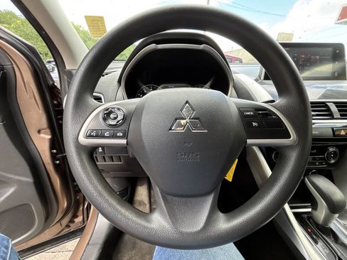 Used 2019 Mitsubishi Eclipse Cross LE AWD/4WD image 9