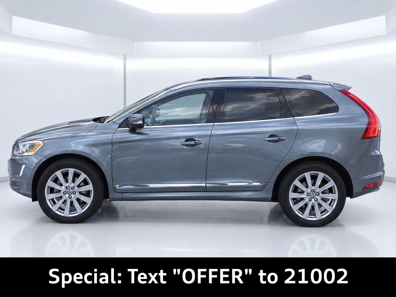 Used 2017 Volvo XC60 T6 Inscription w/ Climate Package AWD/4WD image 2
