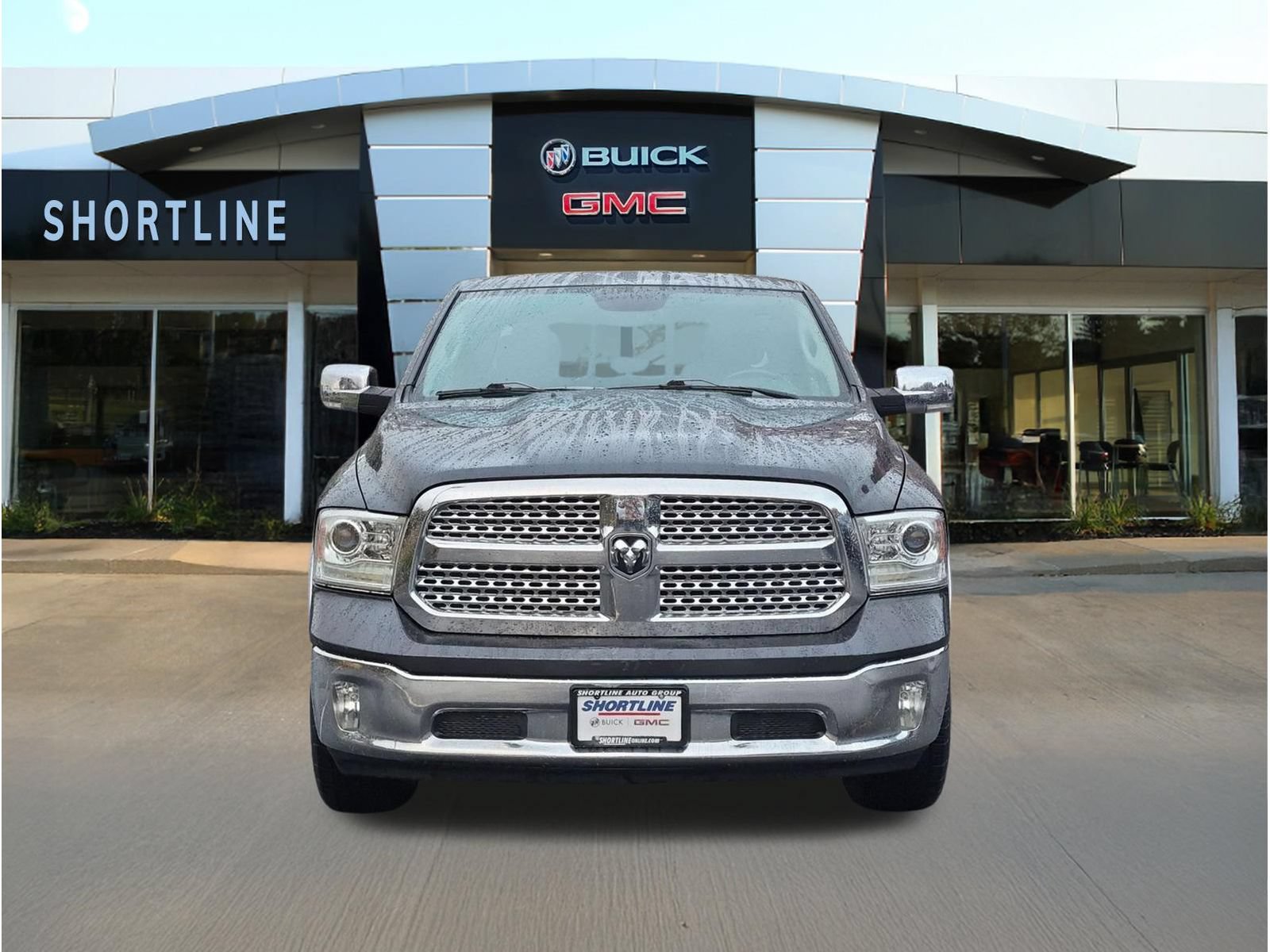 Used 2017 RAM 1500 Laramie w/ Convenience Group AWD/4WD image 8