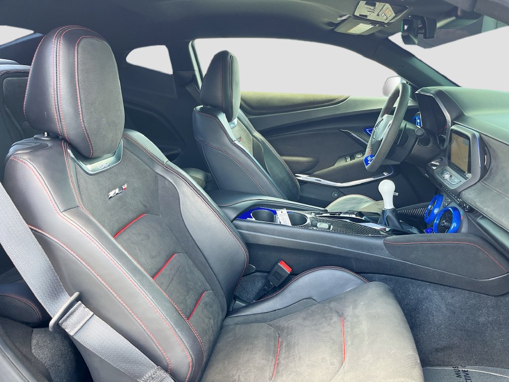 Used 2019 Chevrolet Camaro ZL1 RWD image 28
