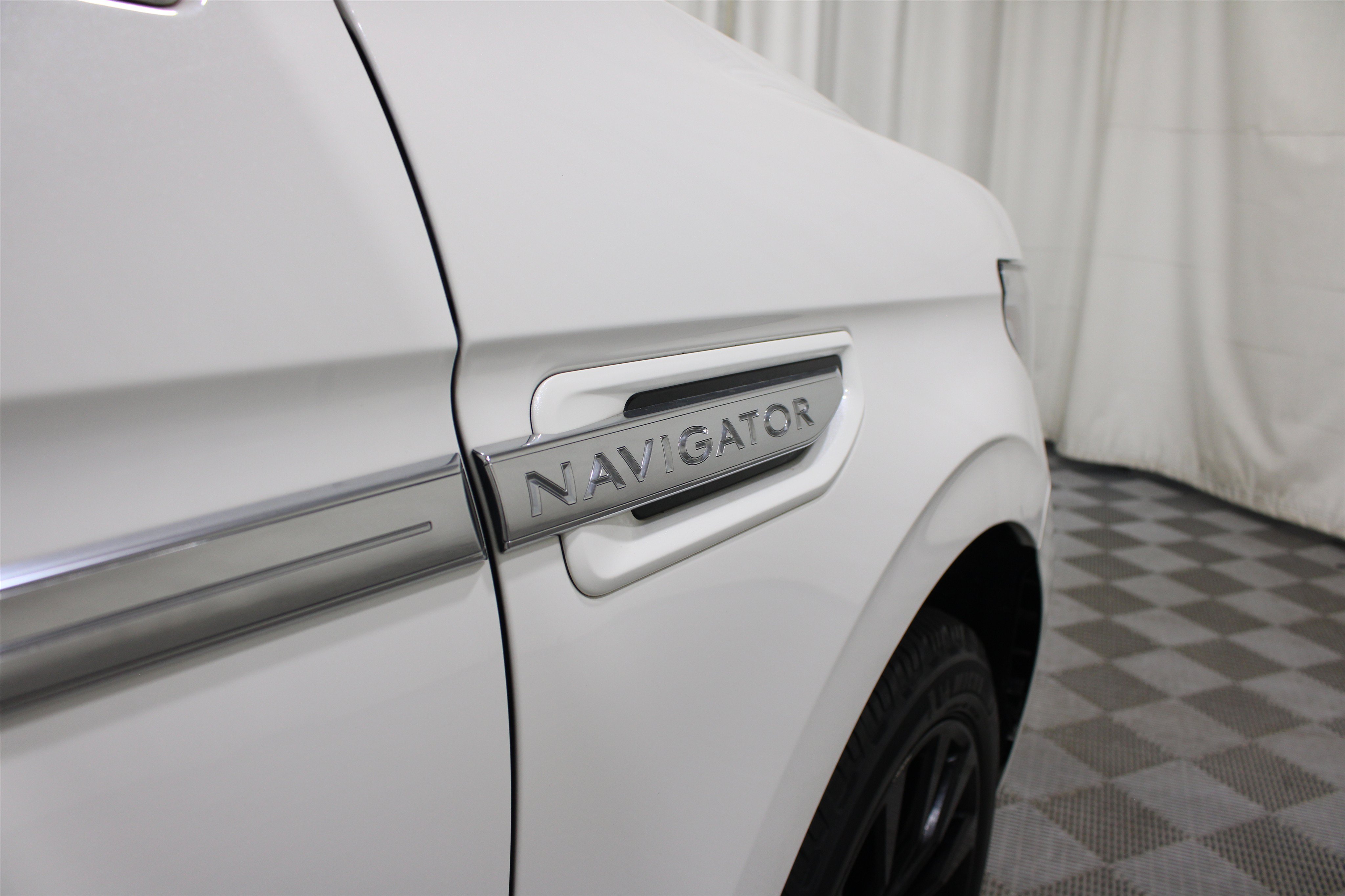 Used 2021 Lincoln Navigator L Reserve AWD/4WD image 31