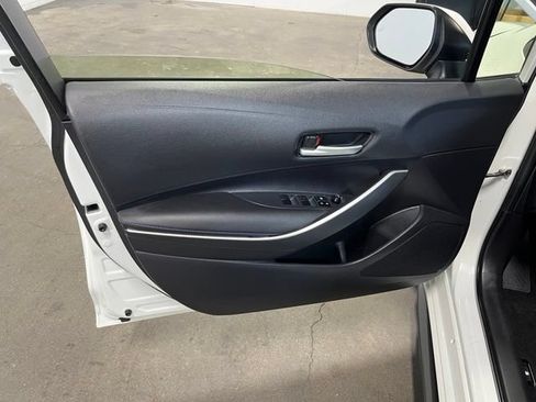 Used 2020 Toyota Corolla SE w/ SE Premium Package FWD image 24