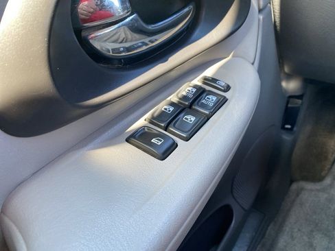 Used 2005 Chevrolet TrailBlazer LS w/ LS Preferred Equipment Group image 22